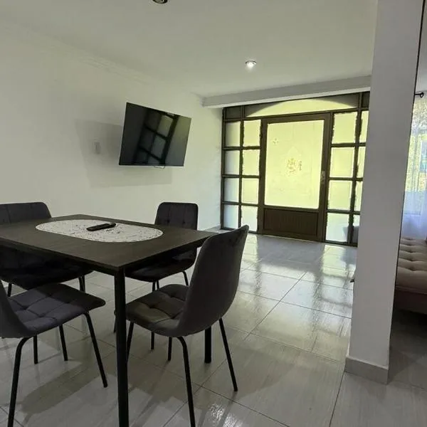 Apartment 5 minutes from the airport, stadium and Unicentro, hotel em Pereira