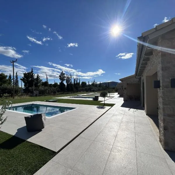 Olive Grove Villas Galaxidi、ガラヒディのホテル