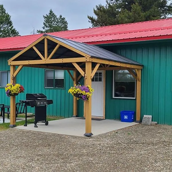 Twin Peaks Resort, hotel in Valemount