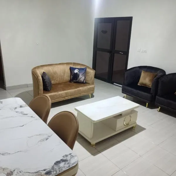 Appartement 1 à 3 pièces Equipé Cosy Calme - Aigle, hotel in Yamoussoukro