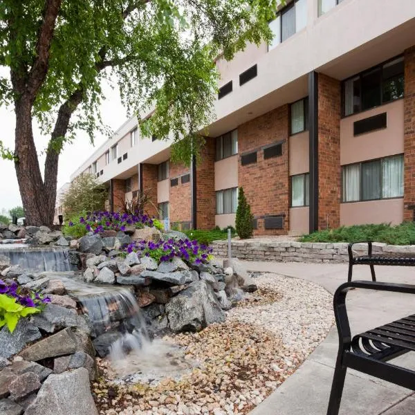 Holiday Inn & Suites St. Cloud by IHG, hotel in Saint Cloud