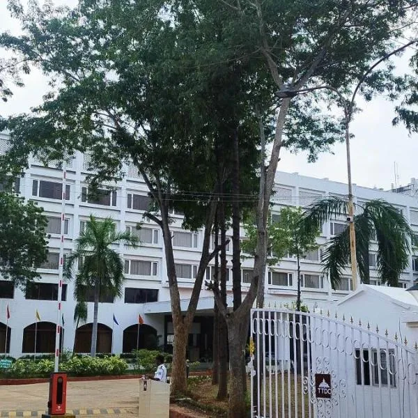 Hotel Tamilnadu Trichy Unit 2 - Formerly SRM, hotel v destinaci Tiruchirappalli