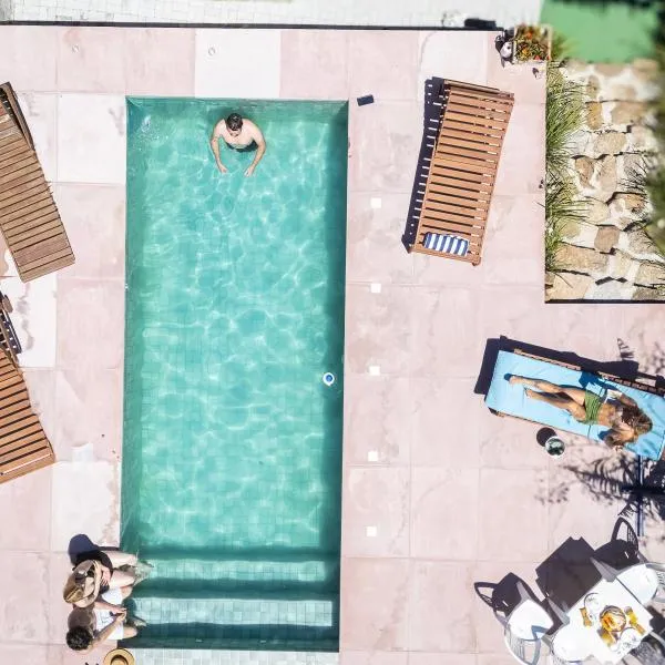 Pousada SáGuest, hotel in Praia do Rosa