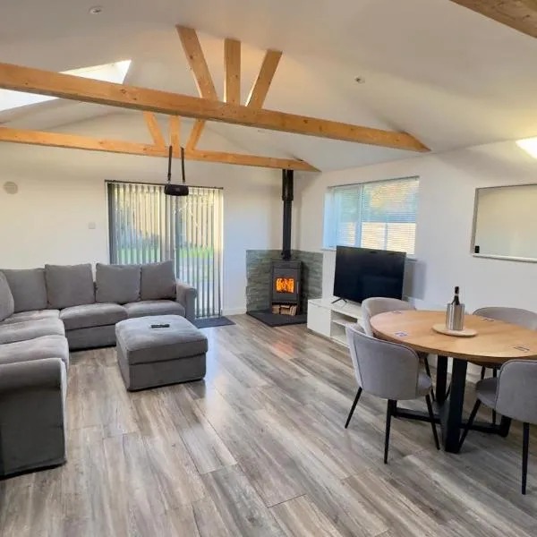Cozy 2-Bedroom Cottage-Style Home, hotel di Dublin