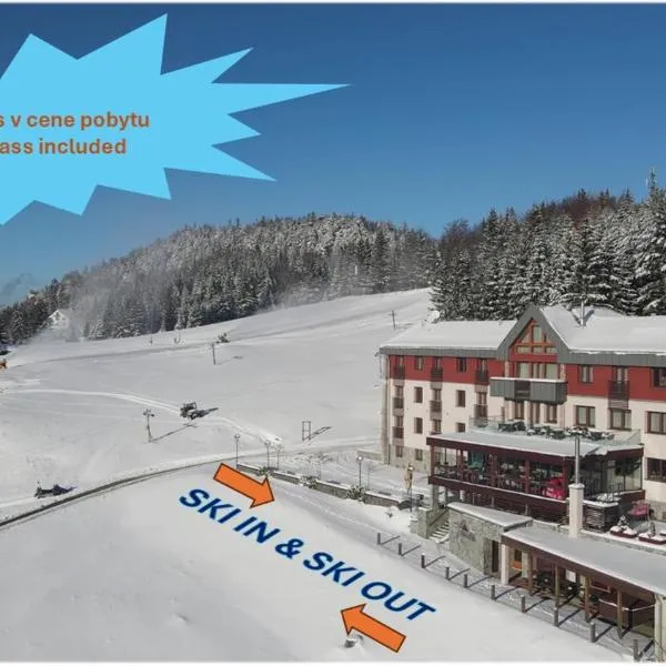 Hotel Malina-Ski Resort-SKI-IN & SKI-OUT、ルジョムベロクのホテル