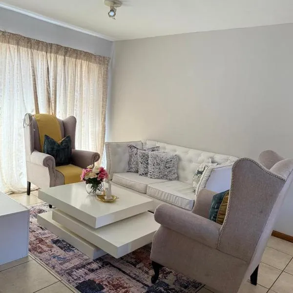 Kloppenheim Sectional Lifestyle Complex, hotel u gradu Elisras