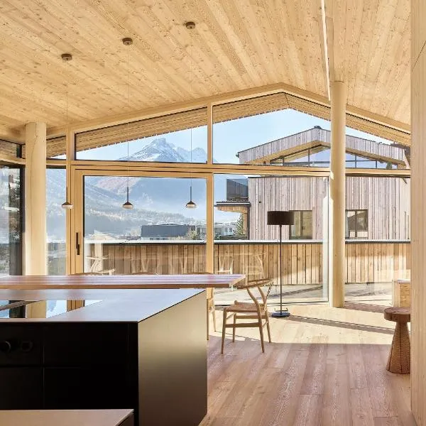 Lärchenlodge SkySpa and Rooftop Pool inklusive Stubai SuperCard,富爾普梅斯的飯店