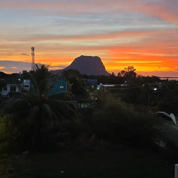 5 Spots Studio, hotel i La Gaulette