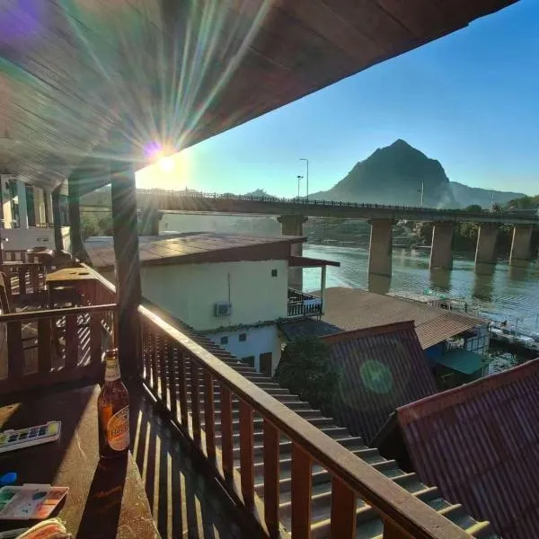 Pont Inn Nong Khiaw, hotel v destinaci Nongkhiaw