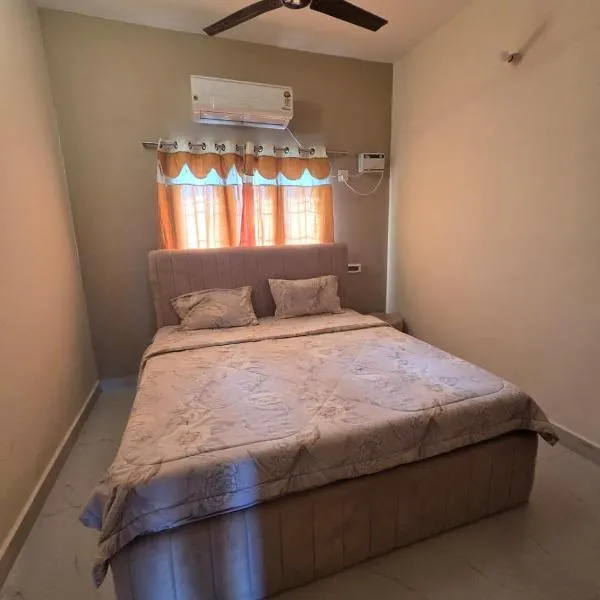 Lago Luxe Inn, Hotel in Chennai