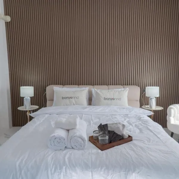 ฌอณบูติค Shon Boutique, Hotel in Uthai Thani