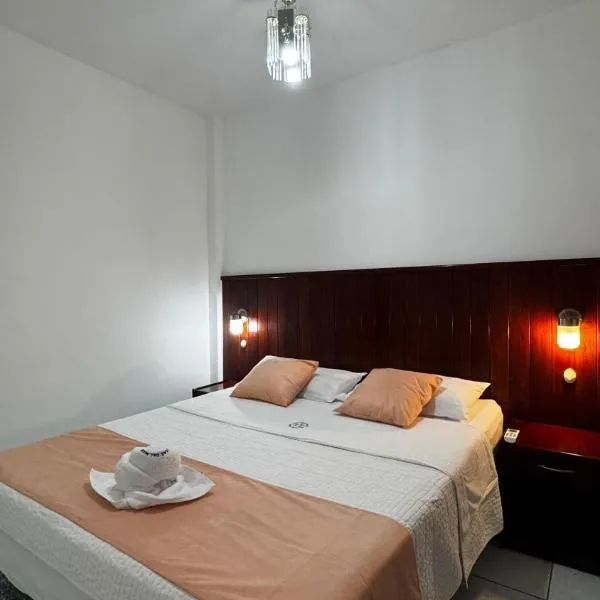 Hostal Brisas Del Mar, hotel em Puerto Villamil