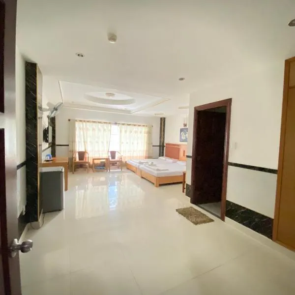 Hotel Hoàng Thiên Lộc, отель в Хошимине