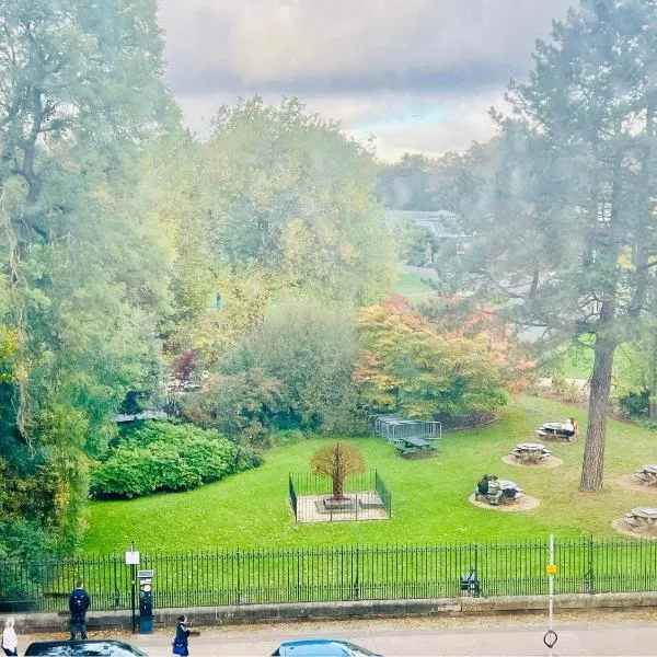 Heart of West End apartment, Glasgow, hotel in Glasgow