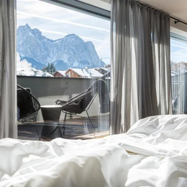 Hotel MAYR，卡斯特爾羅托的飯店