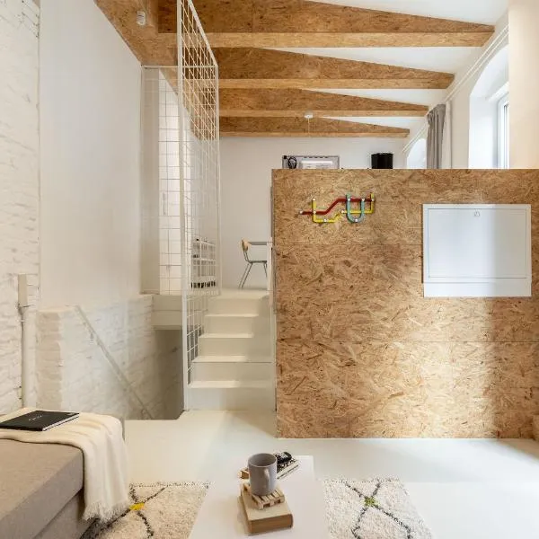 Scandinavian Loft Duplex -50sqm- near Antonplatz，位于柏林的酒店