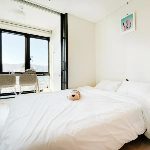 엠지스테이 서면 Mzstay Modern Hotel in Seomyeon, hotel di Busan