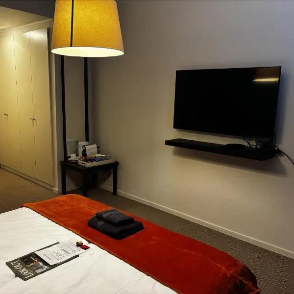 Studio with Private Bathroom in Antwerp & Free WiFi, TV, hotel v Antverpách