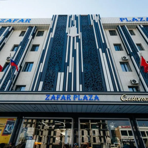 Zafar Plaza Hotel، فندق في نمنغان