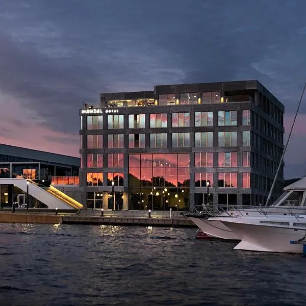 Mandal Hotel, hotel v destinaci Mandal