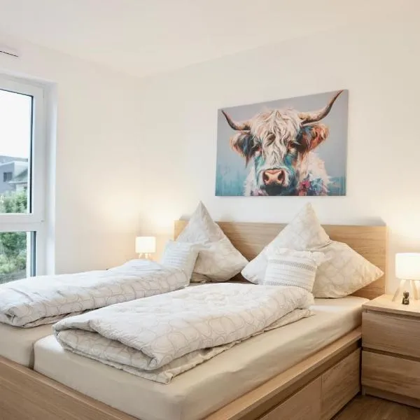Gemütliches 1 Schlafzimmer Apartment mit Balkon & privatem Stellplatz für bis zu 4 Personen unmittelbar an der Mosel, viešbutis Koblence