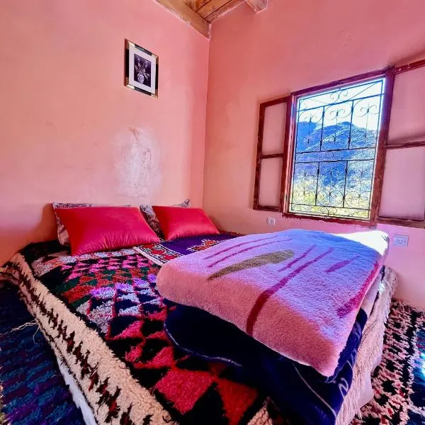 Gite Megdaz Ouhadouch, ξενοδοχείο σε Megdaz