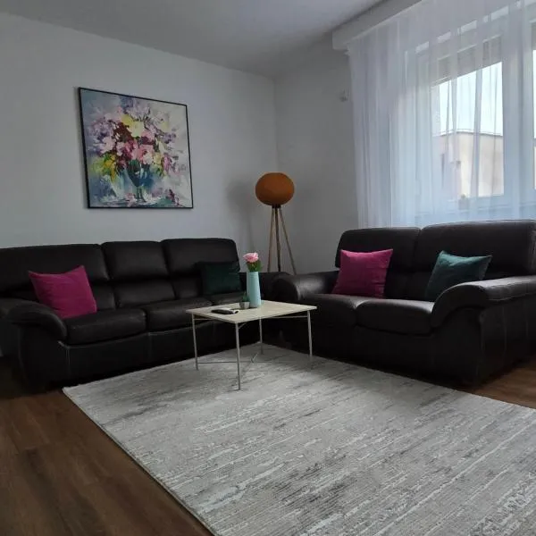 Central Oasis Spacious Apartment Heart of Pristina, hotel sa Prishtinë