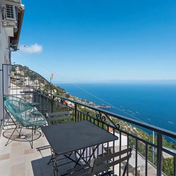 Blue View Luxury Rooms, hotel v destinaci Furore