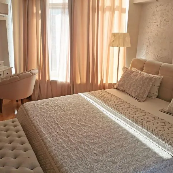 Stunning design apartment with Jacuzzi, hotel v destinaci Chişinău