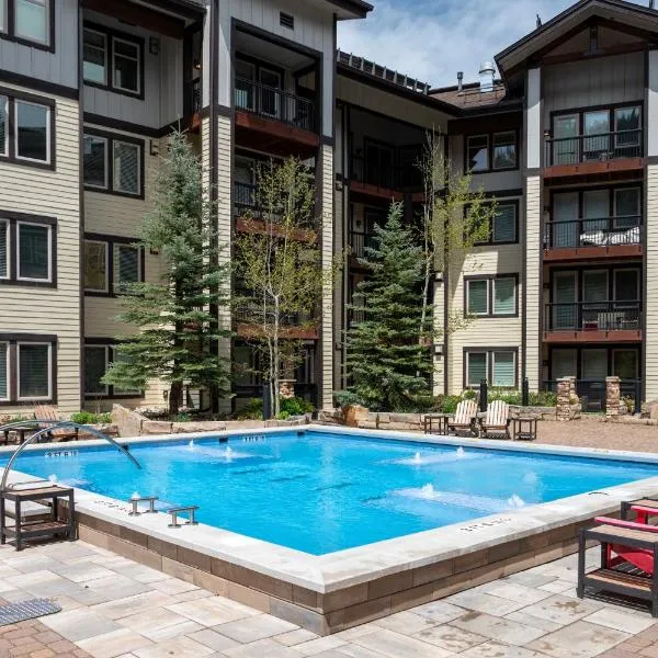 Ski-In / Ski-Out Studio Condo at the base of Winter Park,冬季公園的飯店