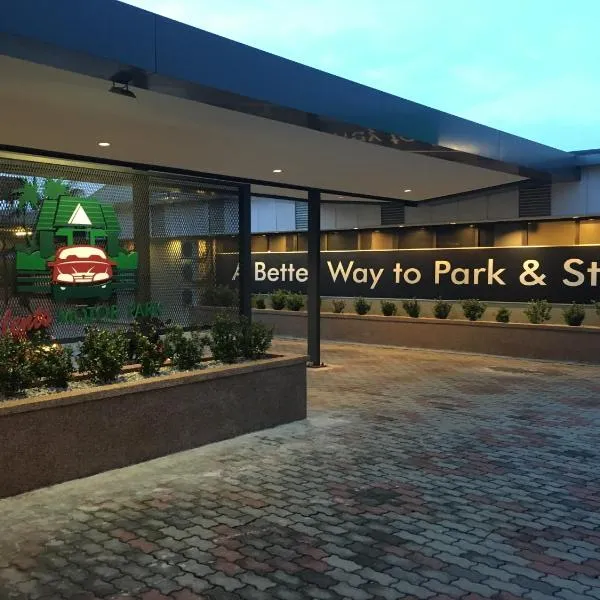 Talents Motor Park Hotel, hotel in Klang