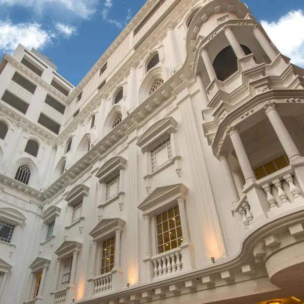 Luxus Grand Hotel, hotel in Lahore