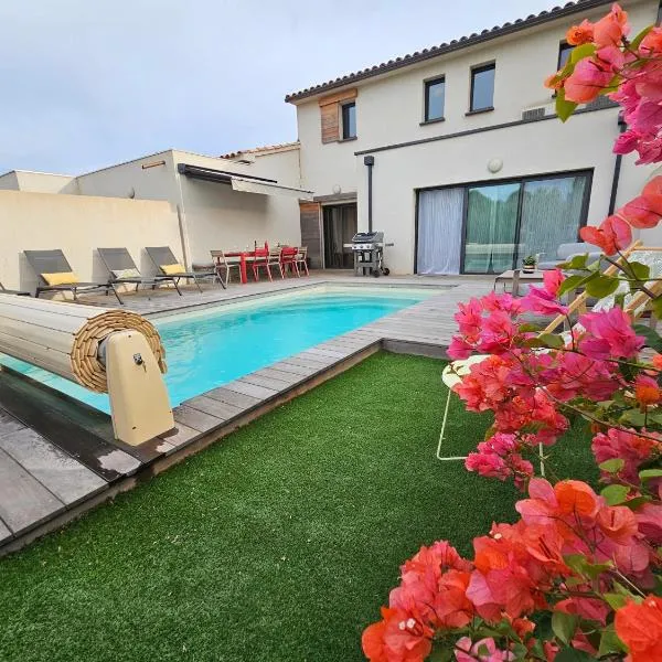 Villa Nananthée T5 de luxe,4-8 pers, piscine privée chauffée, hotel a Lecci