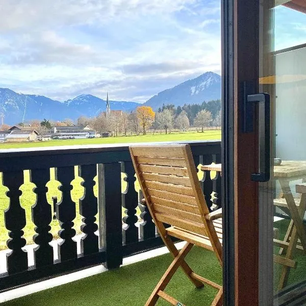 Sonnhof Apartments Tegernsee - zentral und perfekt für Urlaub & Arbeit, hotel v destinaci Bad Wiessee