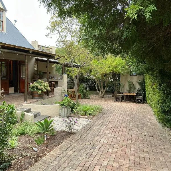 Swallows Cottages, hotel Hermanusban