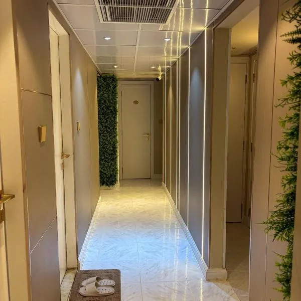 Bright Rooms, hotel em Dubai