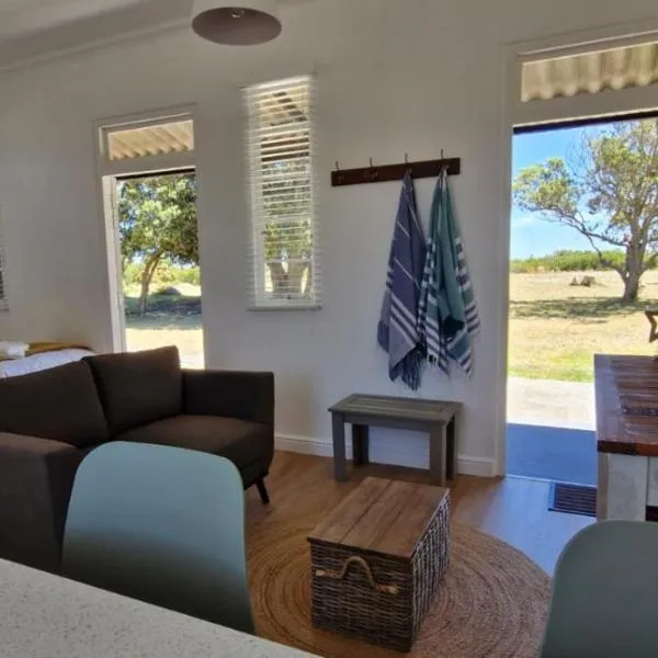 The Barracks at Brigadoon Village，位于贝蒂湾的酒店