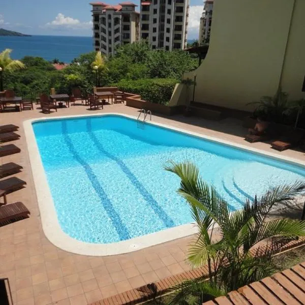 Sunset Heights 402, hotel in Playa Flamingo