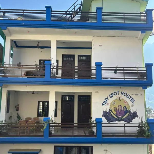 Tiny Spot Hostel Rishikesh, hotel v destinaci Rišikéš