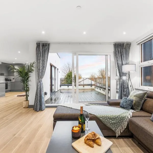 Finchley Penthouse | Sleeps 8 | Long Stay Discount | LDN, hotell i Finchley