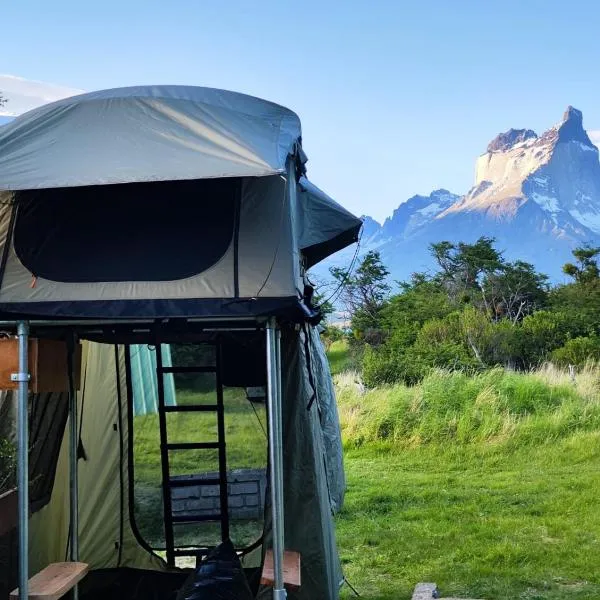 Yellow Plum Camp Pehoé, hotel di Torres del Paine