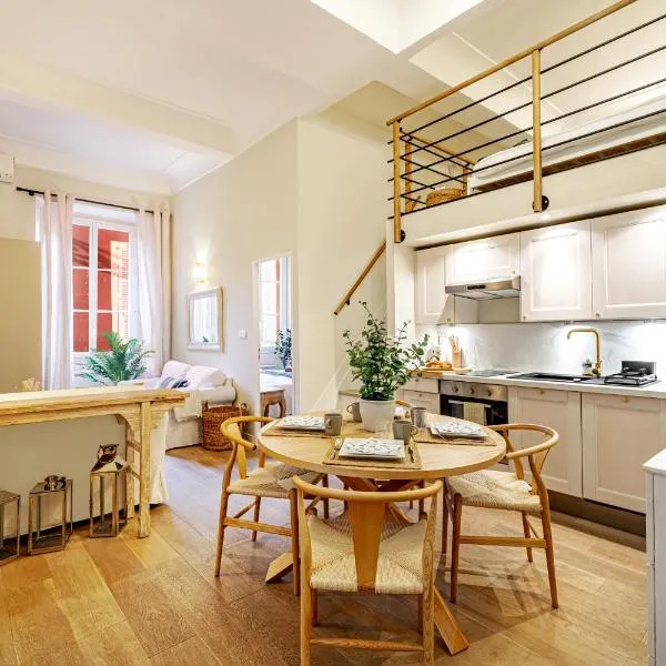 Elegant flat with AC, heart of old Nice, Walking to the Beach!, hotel v Nici