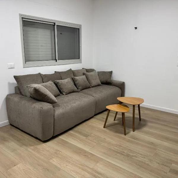 Bimat HaTzafon, готель у місті Кір'ят-Шемона