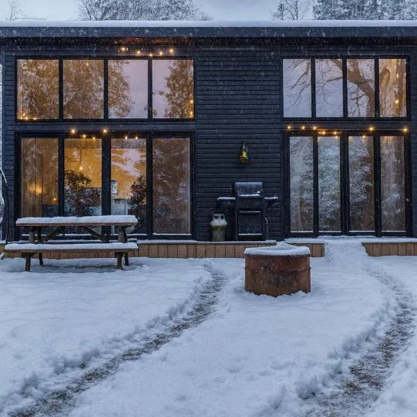 3-bedroom Lakefront Villa #10,Lakefield的飯店