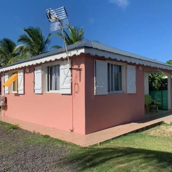 Location Bungalow Gros-Cap Petit-Canal, hotel in Petit-Canal