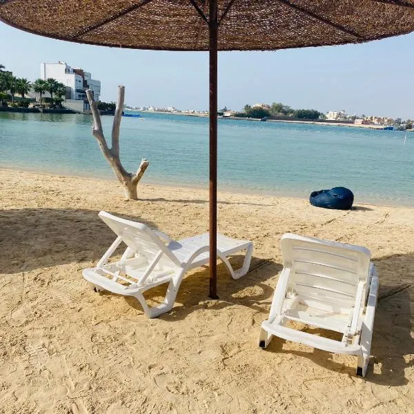 SACan AlAhlam Families Beach Villa Durrat Al Arous فيلا سكن عائلات الأحلام درة العروس, hótel í Durat Alarous