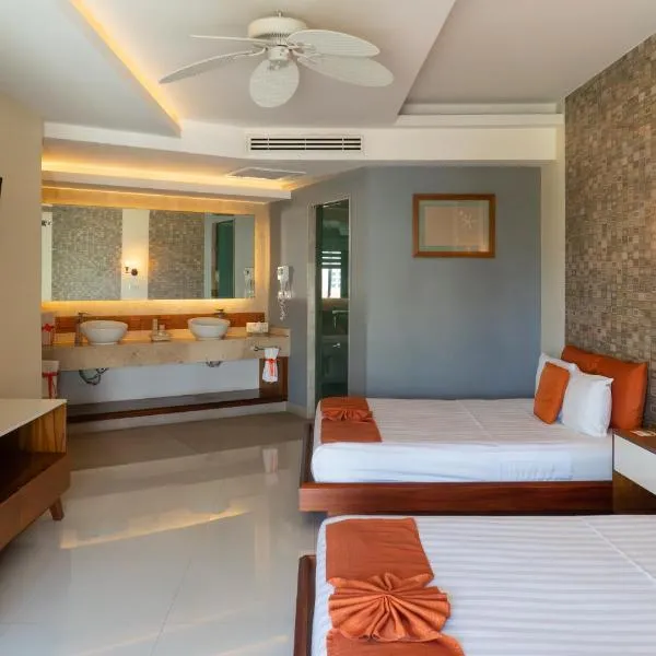 Artisan Playa Esmeralda Family Beach Hotel, hotel en Chachalacas