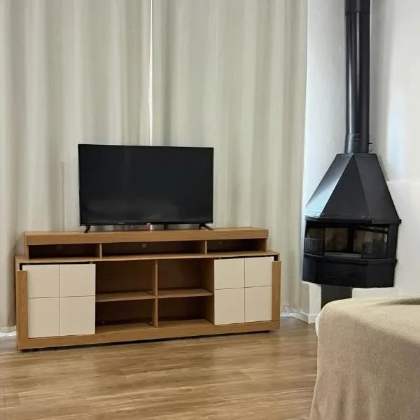 Flat aconchegante a 500m do centro de Chapecó, hotell i Chapecó