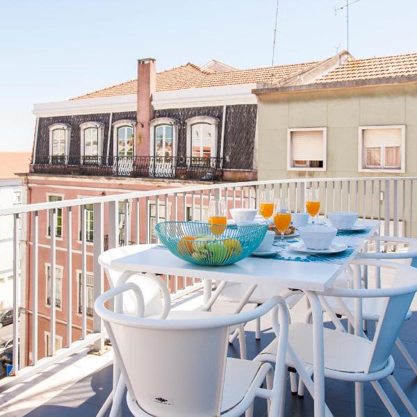 ALTIDO Joyful 2BR Apt with terrace nearby São Bento Palace