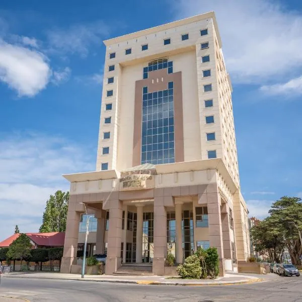 卢卡尼亚宫殿酒店 ，位于里瓦达维亚海军准将城的酒店